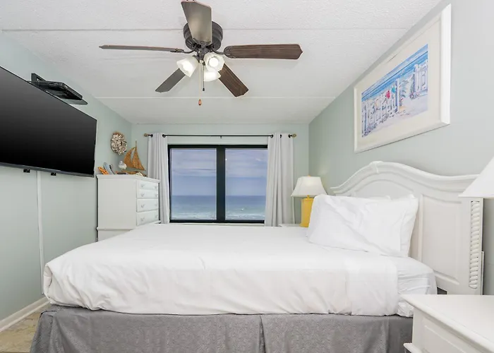 Apartment Island Winds East 602 *