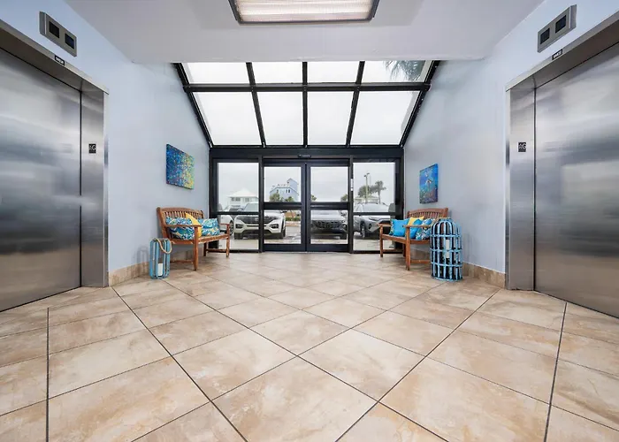Island Winds East 602 Apartment